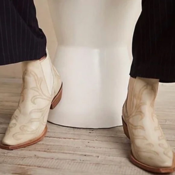 Free People Wayward Pointed Toe Western Boot - Picture 6 of 17